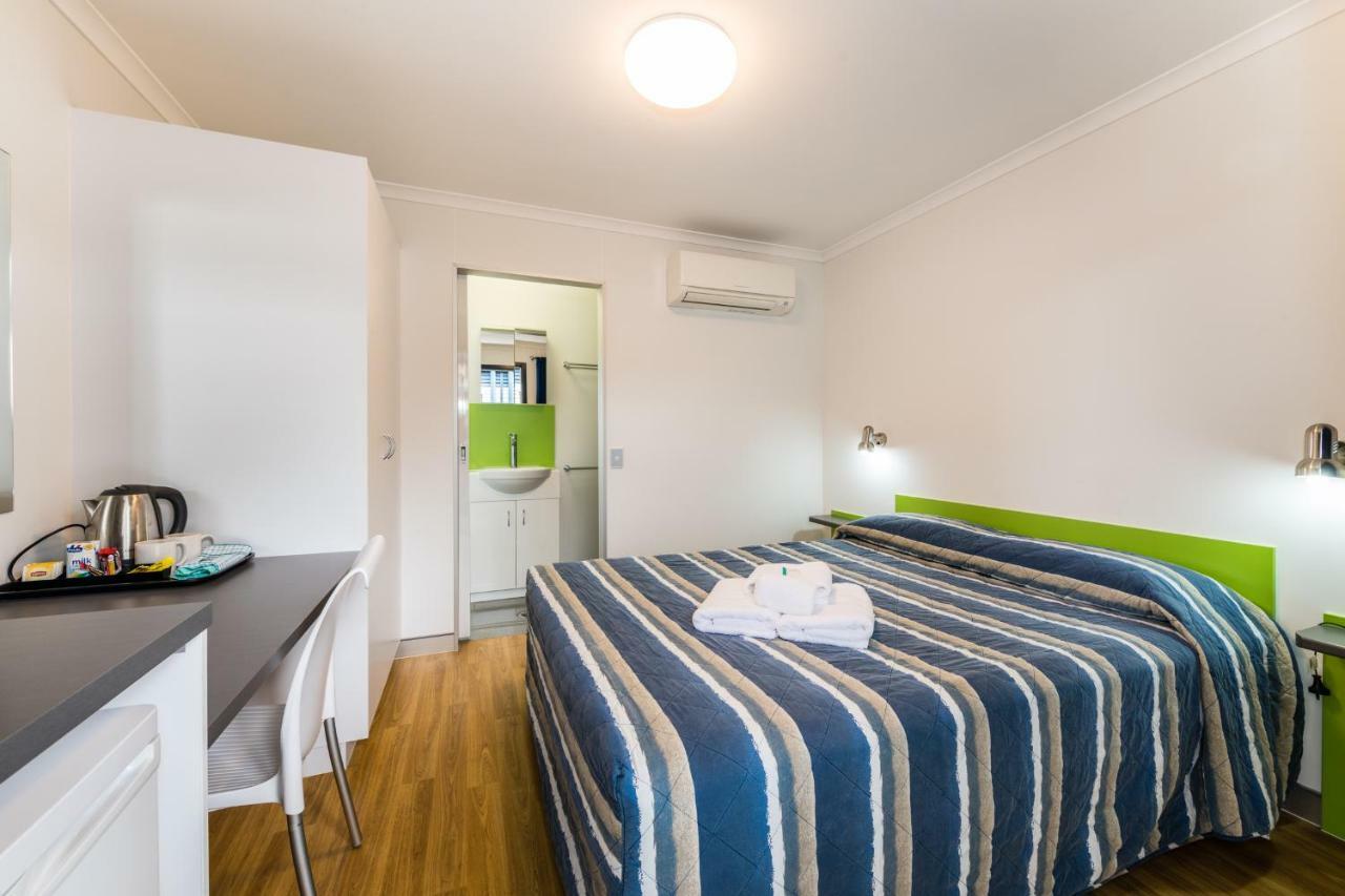 Jolly Swagman Acccommodation Park Тувумба Экстерьер фото