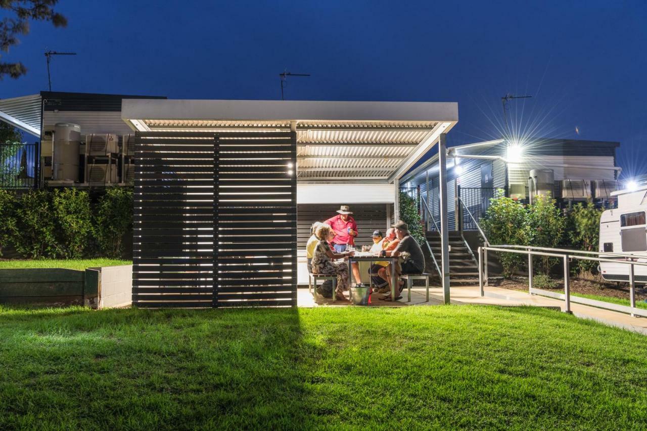 Jolly Swagman Acccommodation Park Тувумба Экстерьер фото
